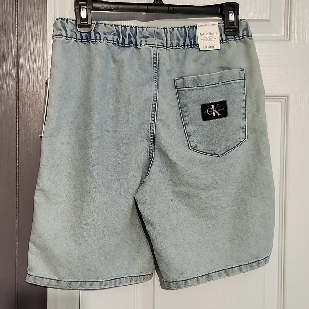 CALVIN KLIEN Modern Pull-on Denim Shorts Size Large Boys NWT